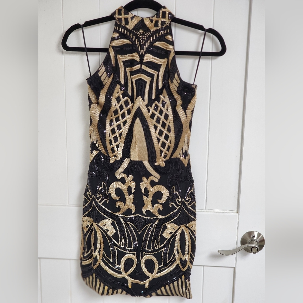 Sequined formal dress black and gold